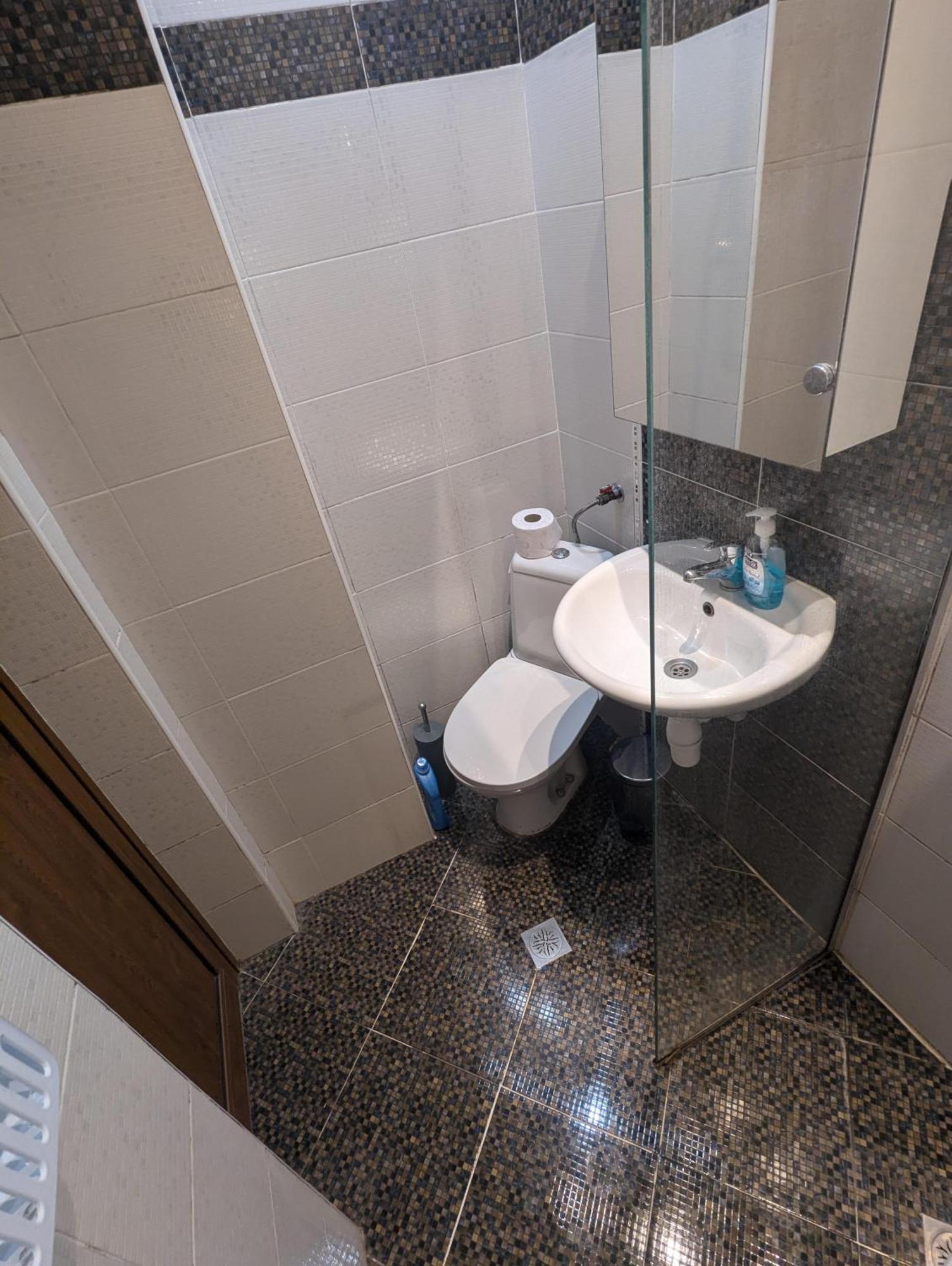 Sunny Cozy Flat In The Centre, Close To Beach, 4 Rooms, 105Sqm Várna Kültér fotó