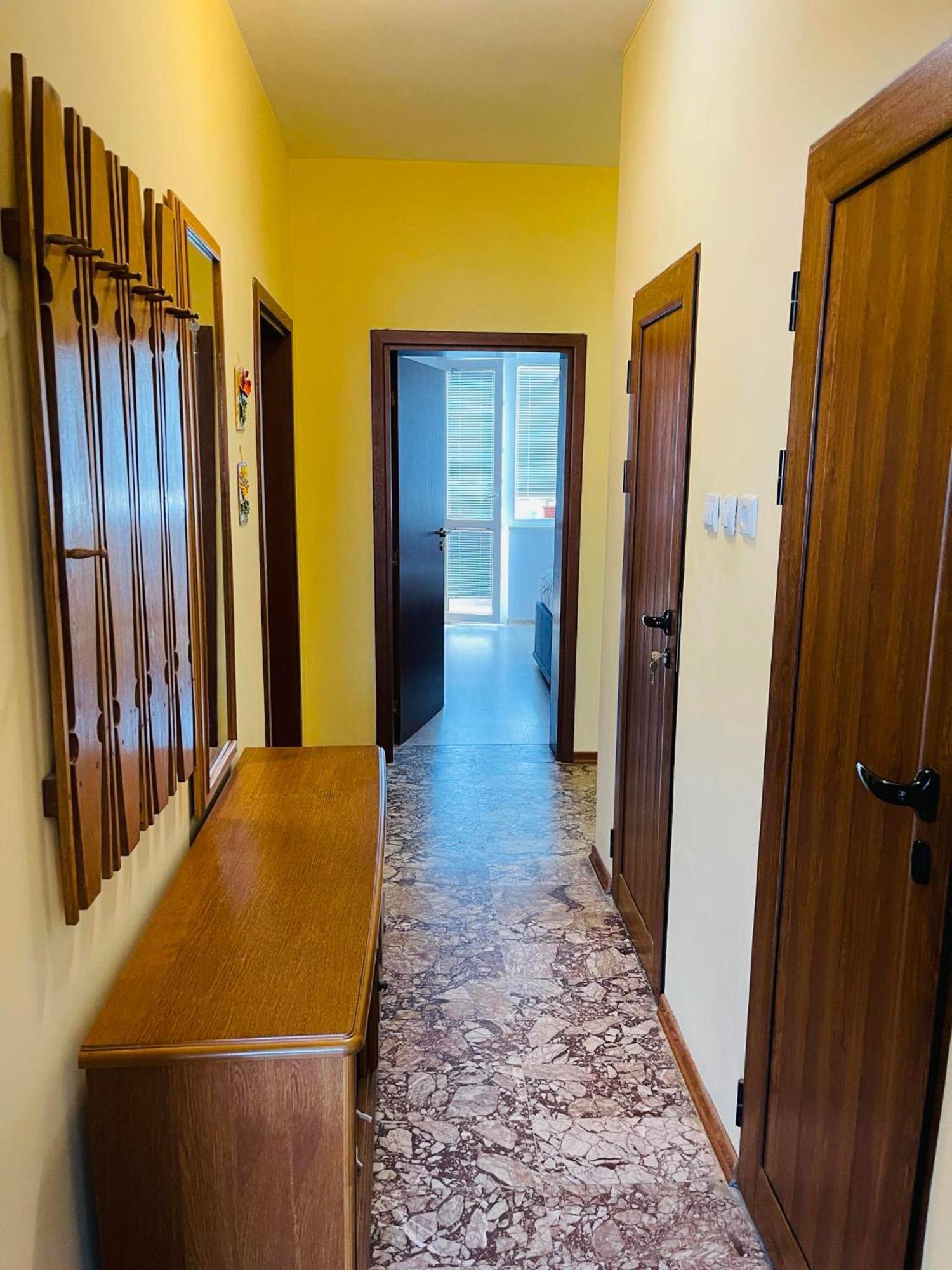 Sunny Cozy Flat In The Centre, Close To Beach, 4 Rooms, 105Sqm Várna Kültér fotó